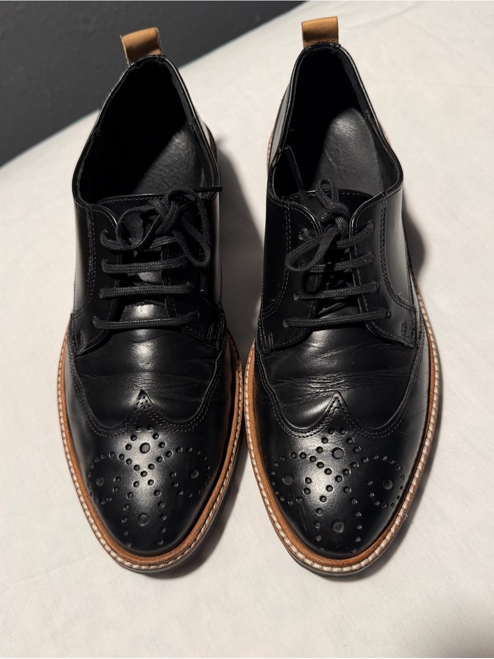 Ecco women Black Leather Brogue Derbys with Tan Welt size 6